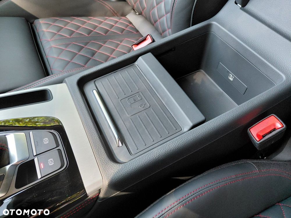 Audi Q5 Sportback - 24