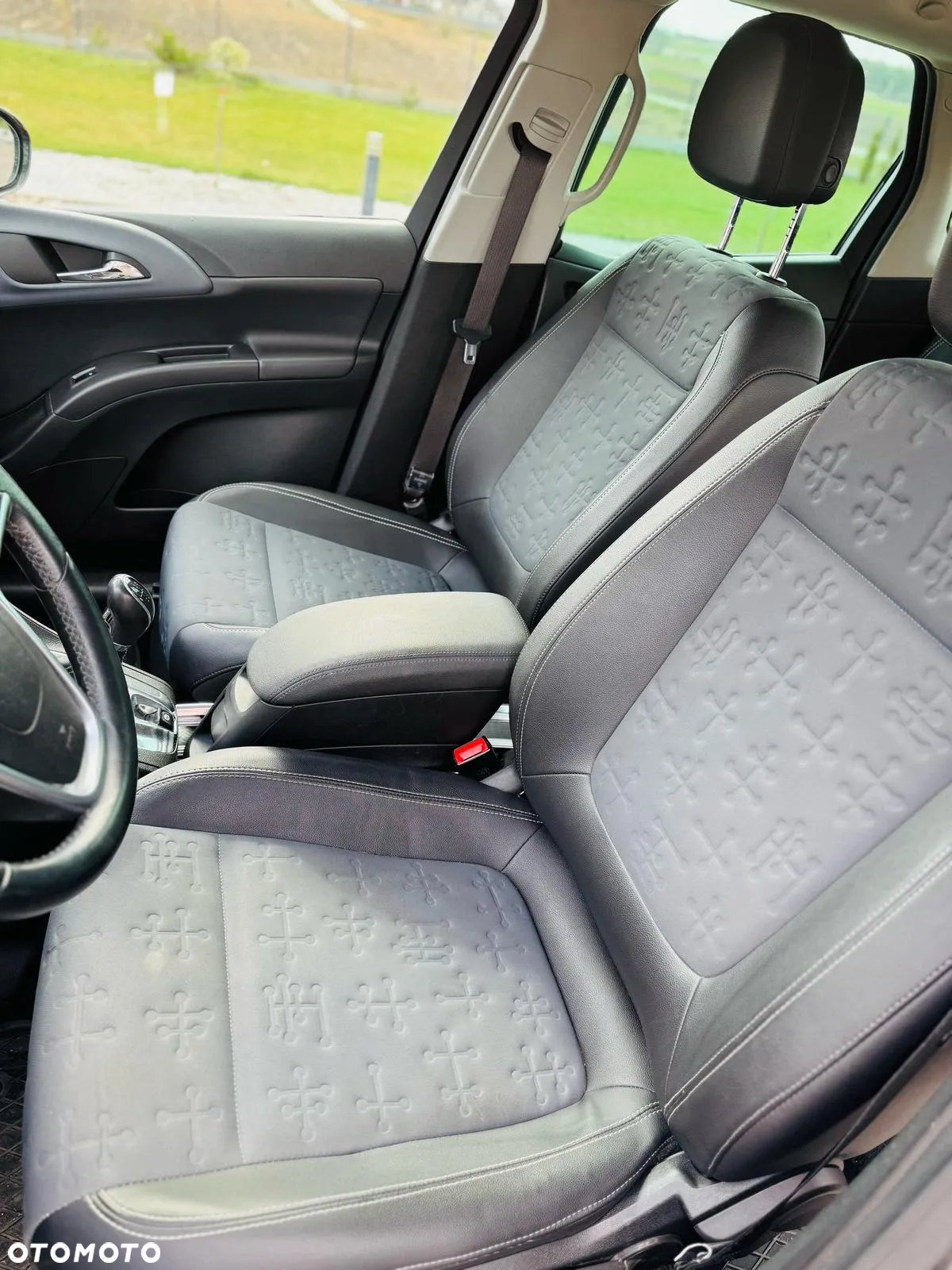 Opel Meriva - 9