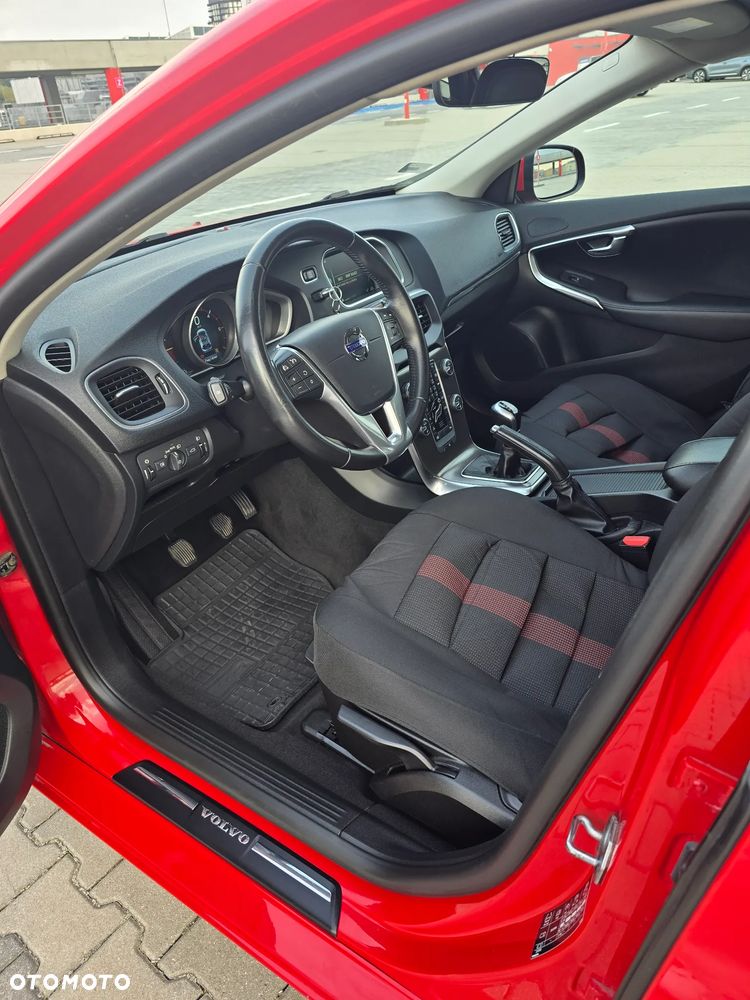 Volvo V40 - 15