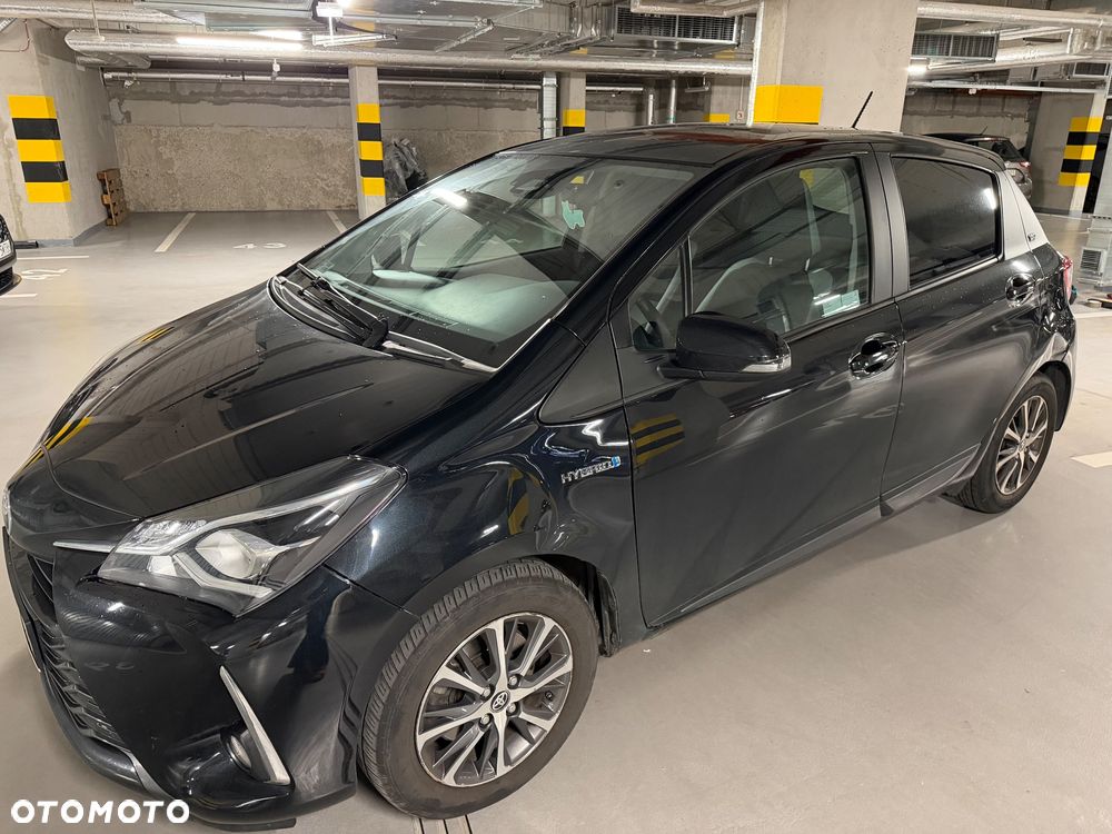 Toyota Yaris Hybrid 100 Premium - 16