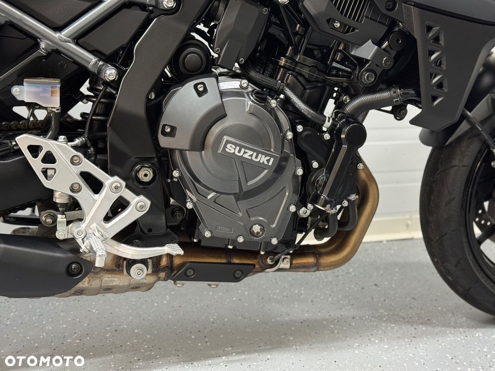 Suzuki GSX - 9