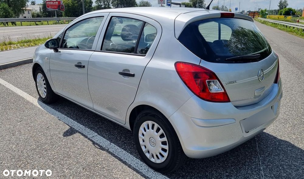 Opel Corsa 1.2 16V Edition / Active - 4