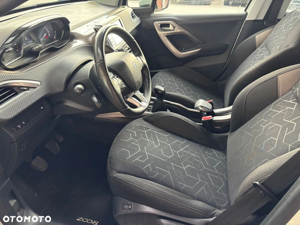 Peugeot 2008 120 VTI Allure - 12