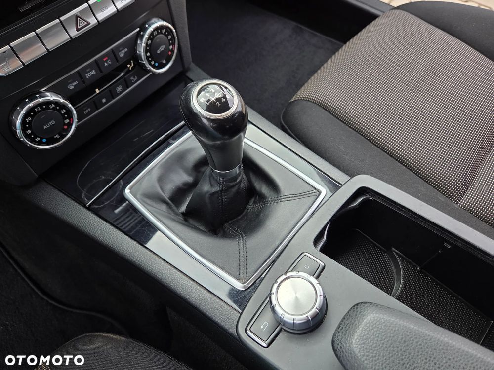 Mercedes-Benz Klasa C 250 CDI DPF BlueEFFICIENCY - 36