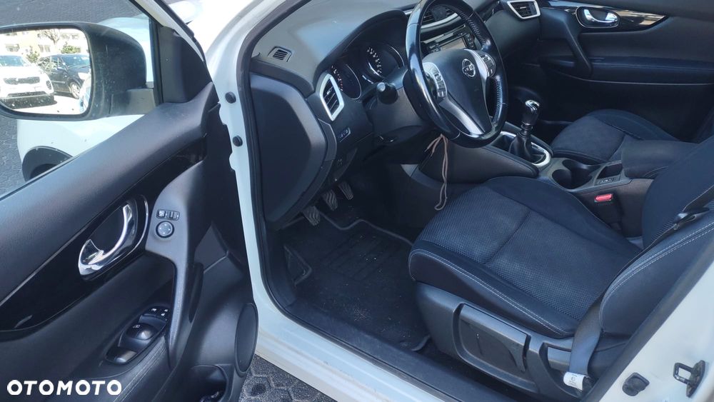 Nissan Qashqai 1.2 DIG-T Acenta EU6 - 10