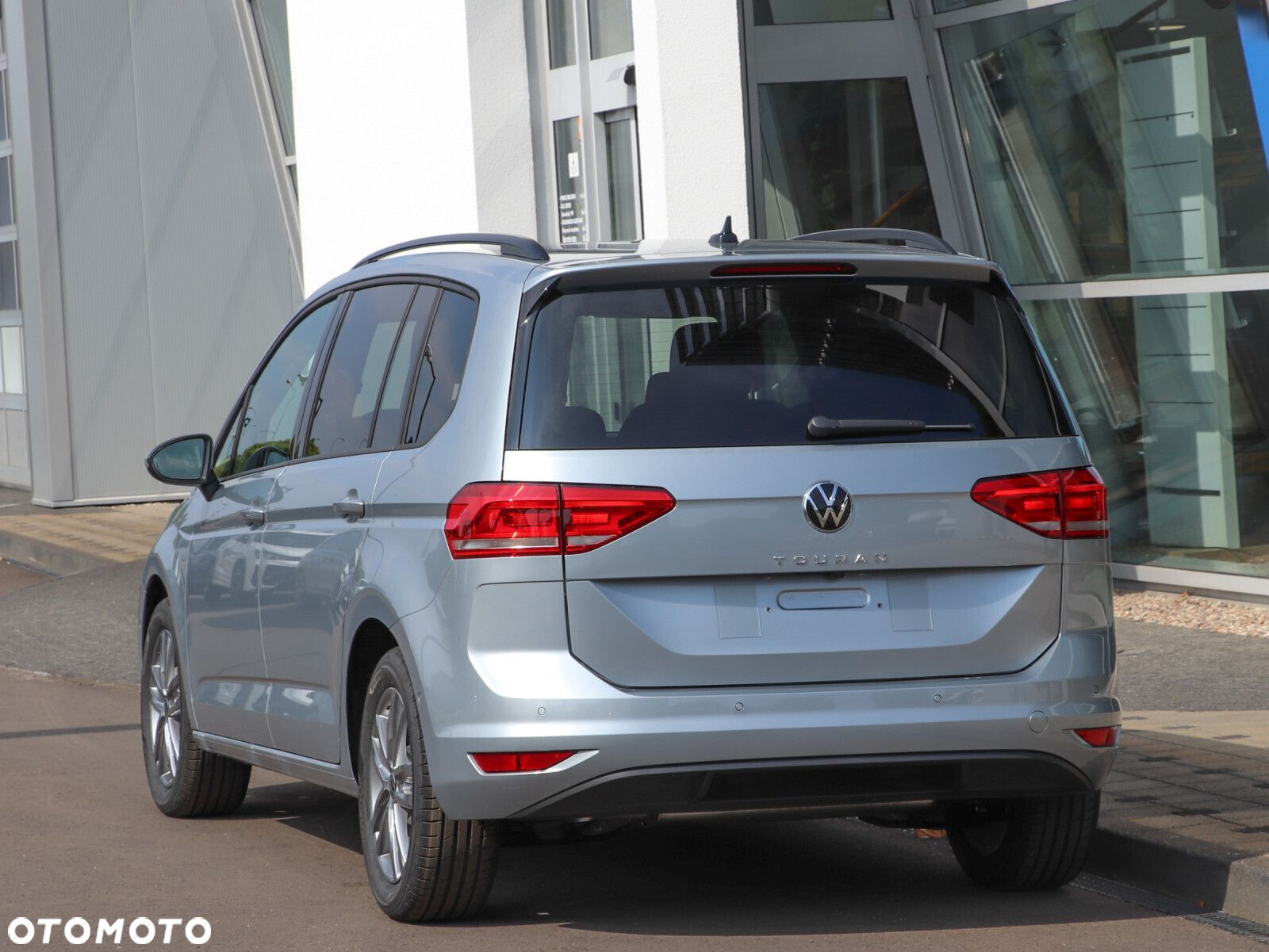 Volkswagen Touran - 3