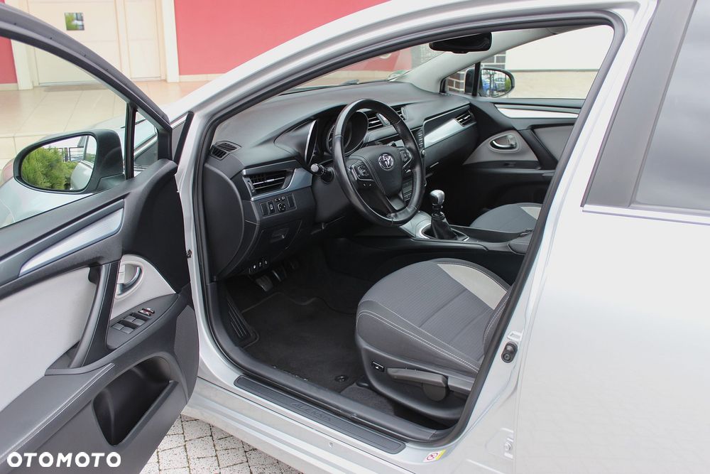 Toyota Avensis 2.0 D-4D Prestige - 10