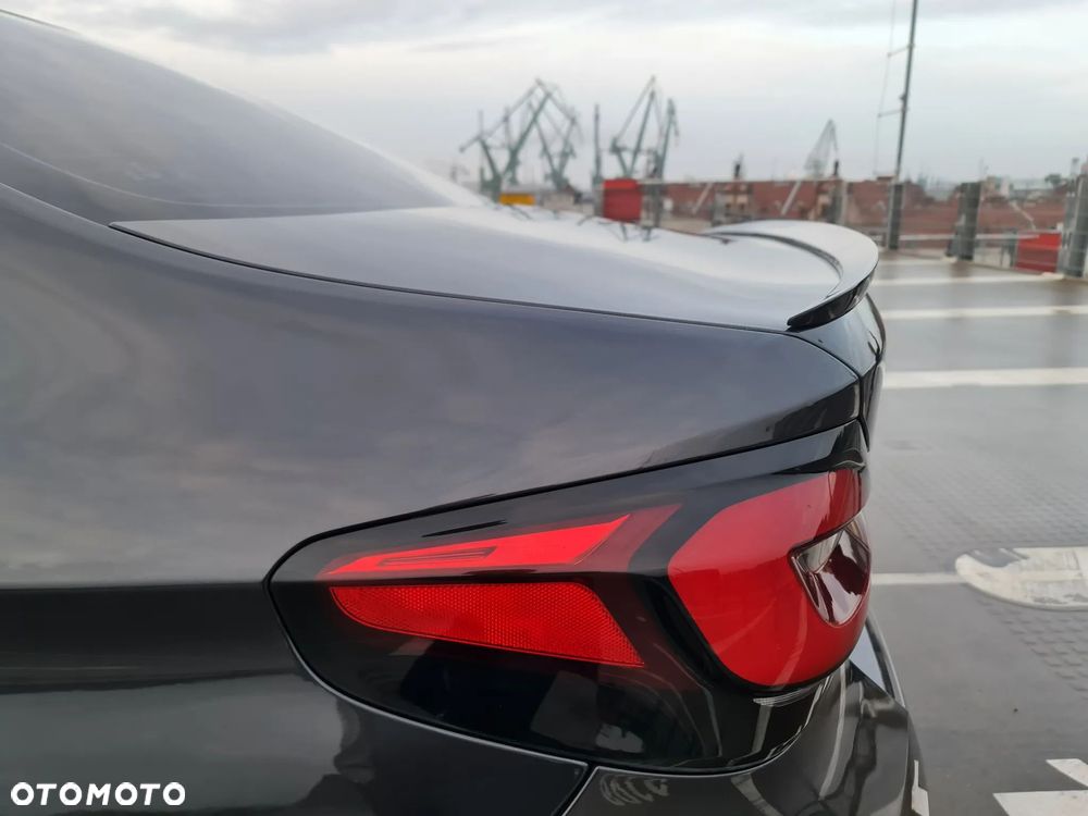 BMW Seria 5 520d xDrive M Sport sport - 18