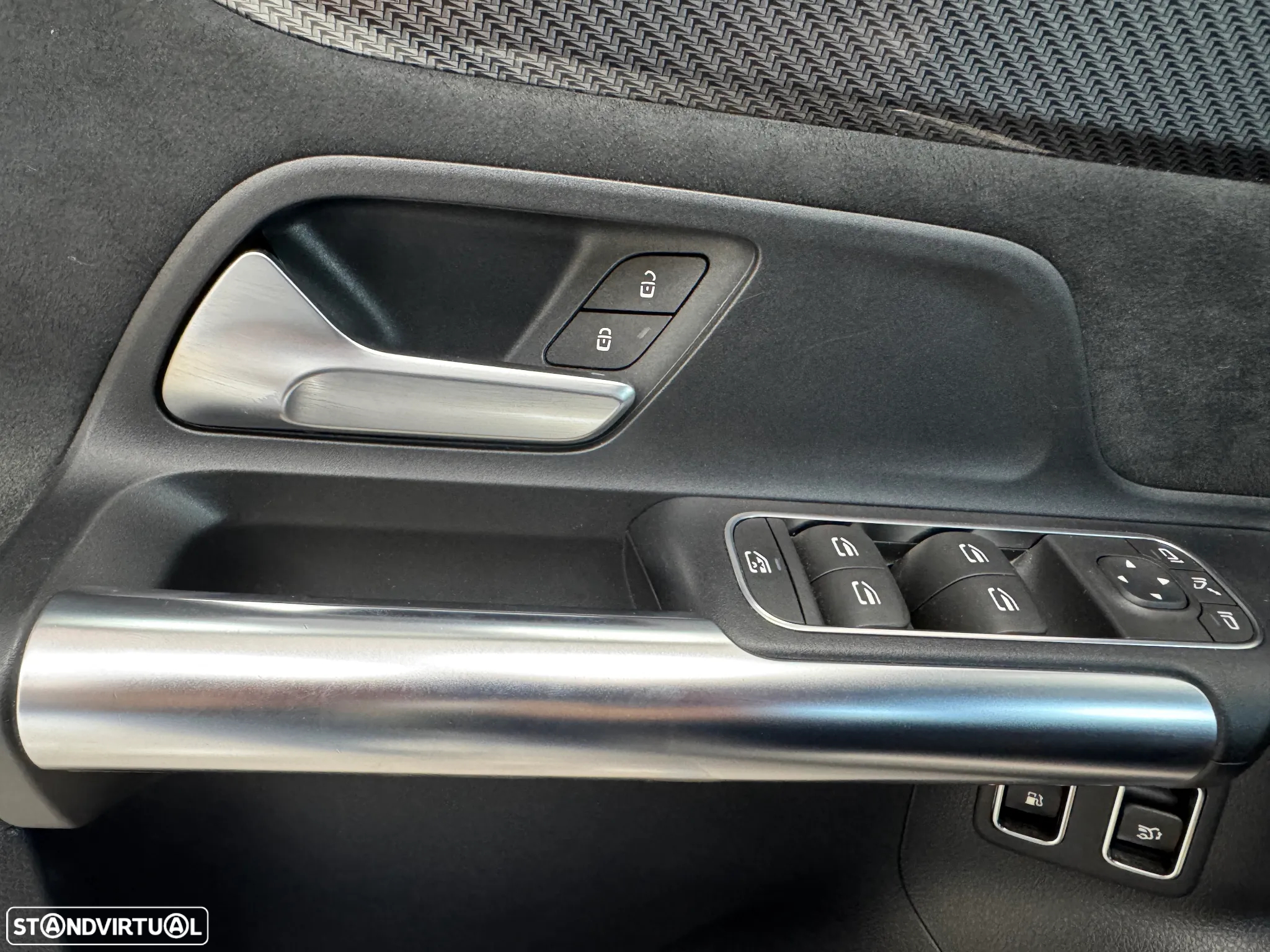 Mercedes-Benz GLA 250 e AMG Line - 25