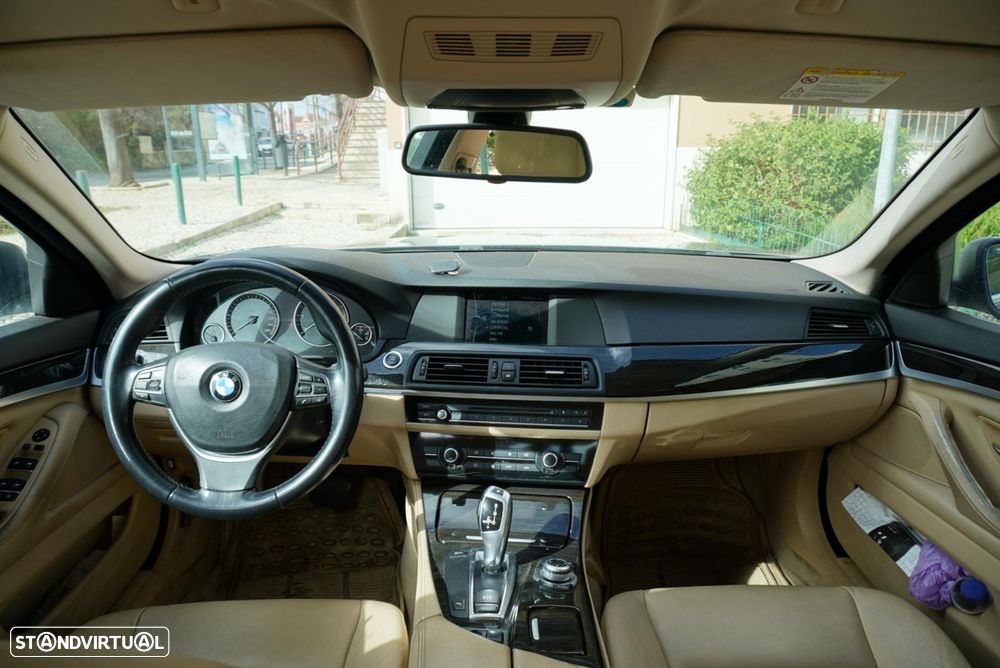 BMW 520 d Auto - 12