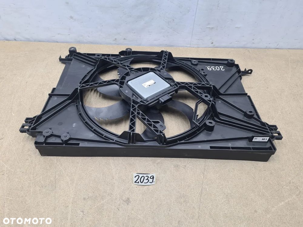 Toyota rav4 5 V od 19r 1636331500 wentylator obudowa wentylatora - 4