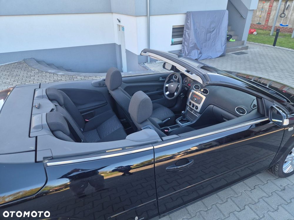 Ford Focus 1.6 Ambiente - 25