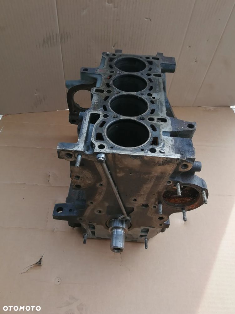 Blok silnika 55229567 A13DTE Astra J Corsa D 1.3 cdti - 3