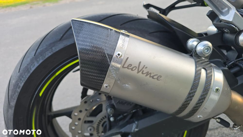 Kawasaki Z 900 - 12