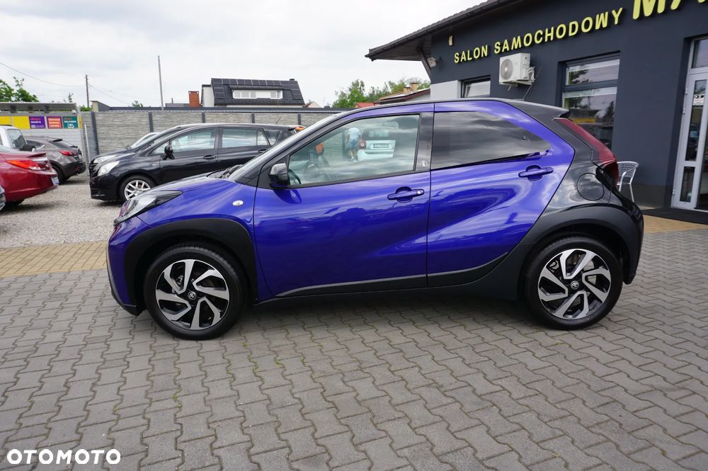 Toyota Aygo X x-shift x-play Team Deutschland - 9