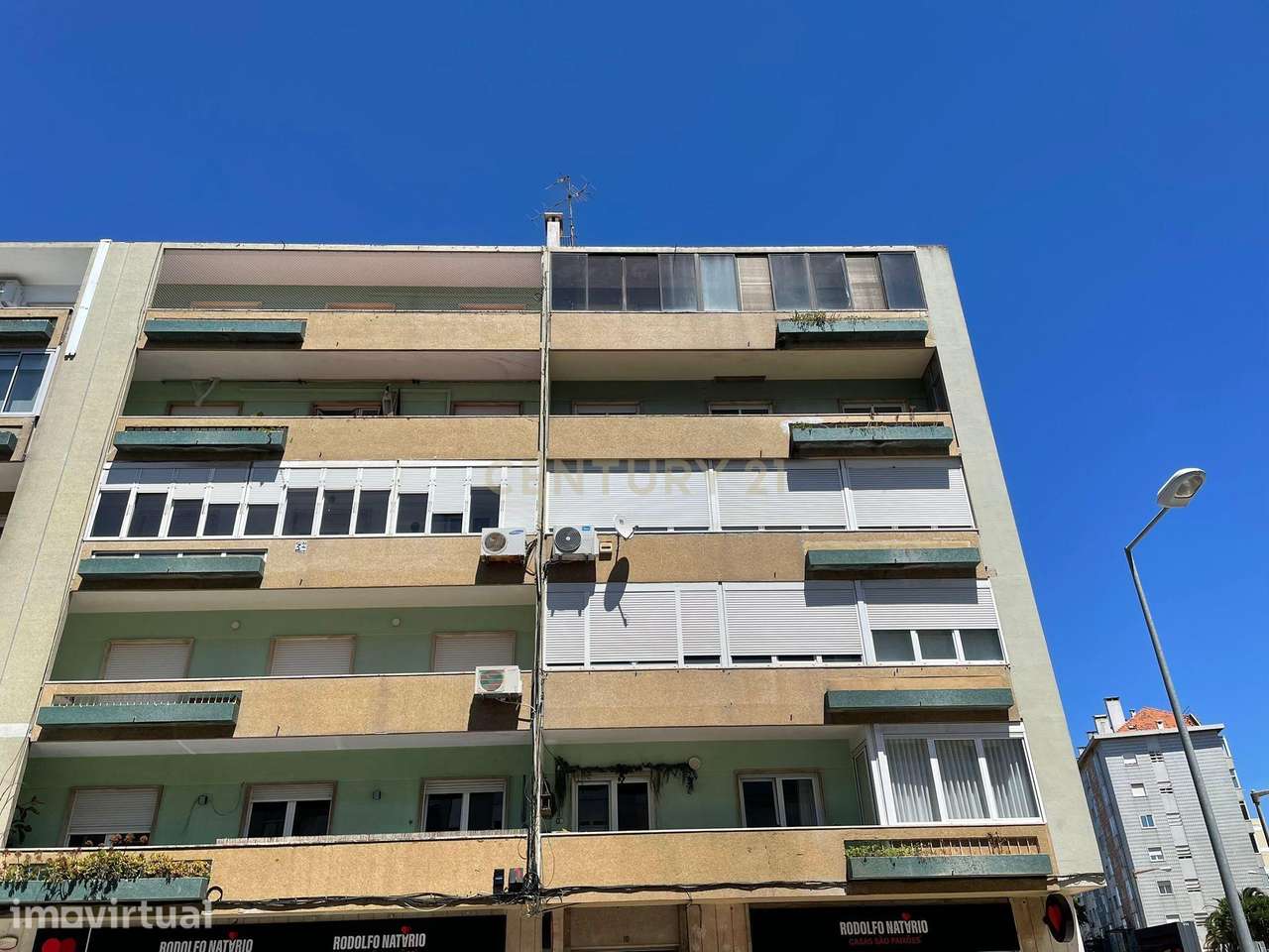 T4 com Vista Rio no Restelo | Luz, Espaço e Qualidade de Vida - Grande imagem: 2/45