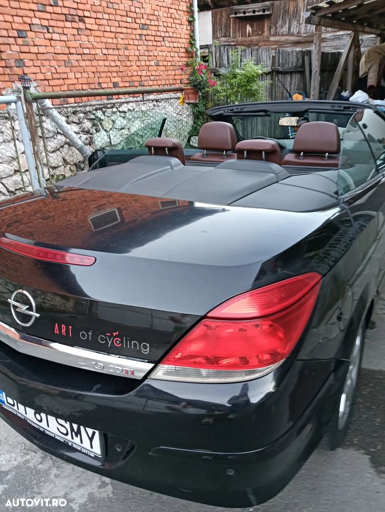 Opel Astra 1.9 CDTI Cosmo - 1
