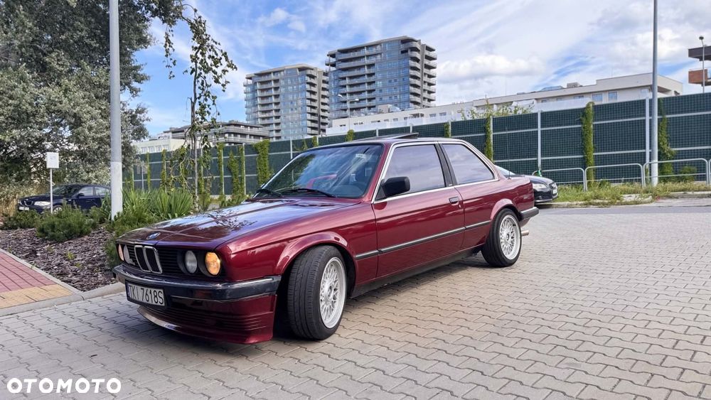 BMW Seria 3 325i - 13