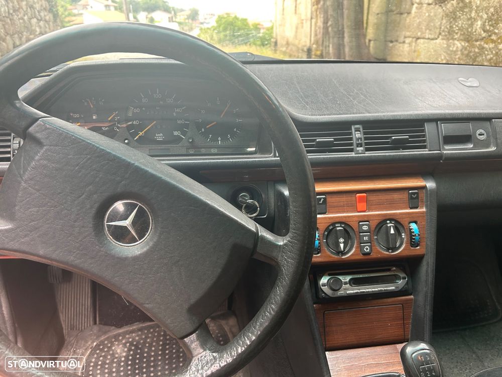 Mercedes-Benz C 200 - 8