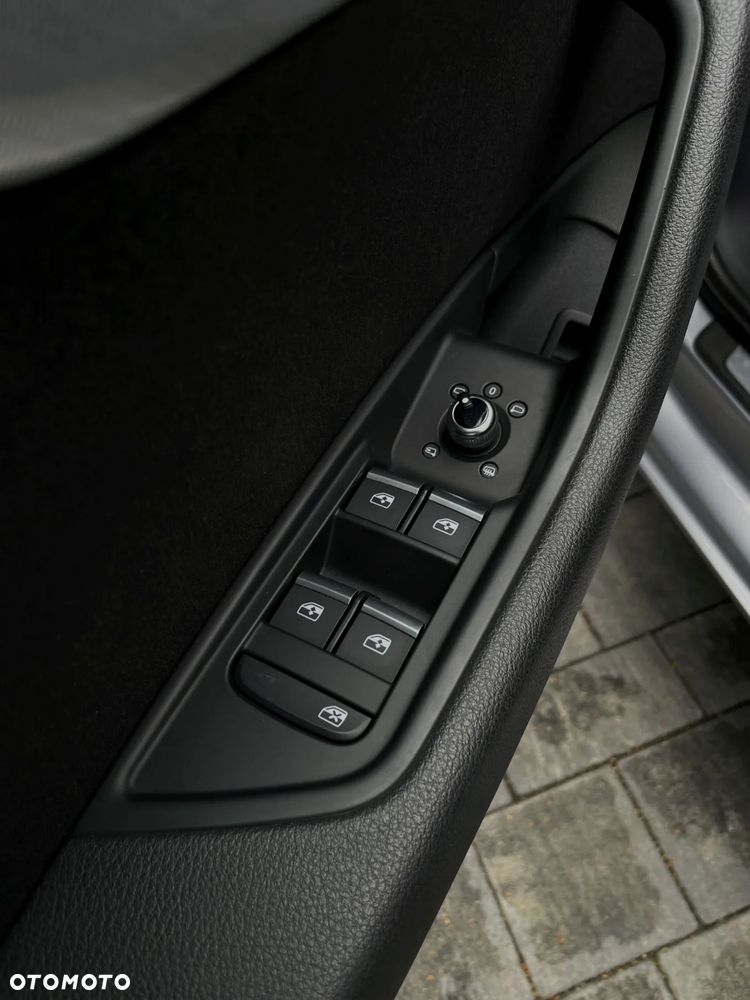 Audi A4 Avant 2.0 TFSI ultra S tronic - 36