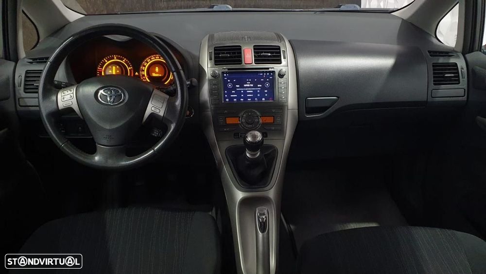 Toyota Auris 2.0 D-4D Exclusive - 25