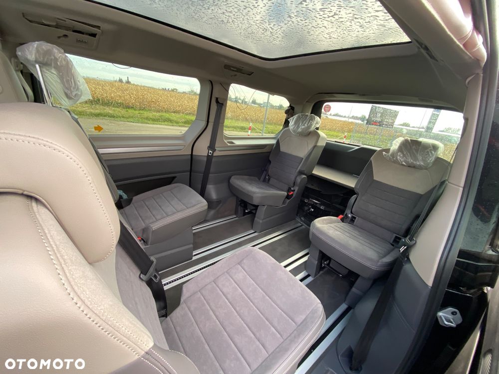 Volkswagen Multivan - 8