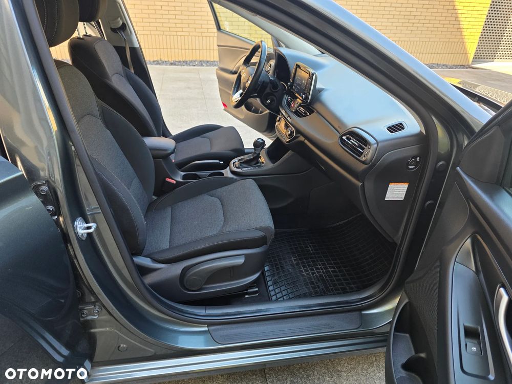 Hyundai i30 1.5 T-GDI 48V Comfort DCT - 9