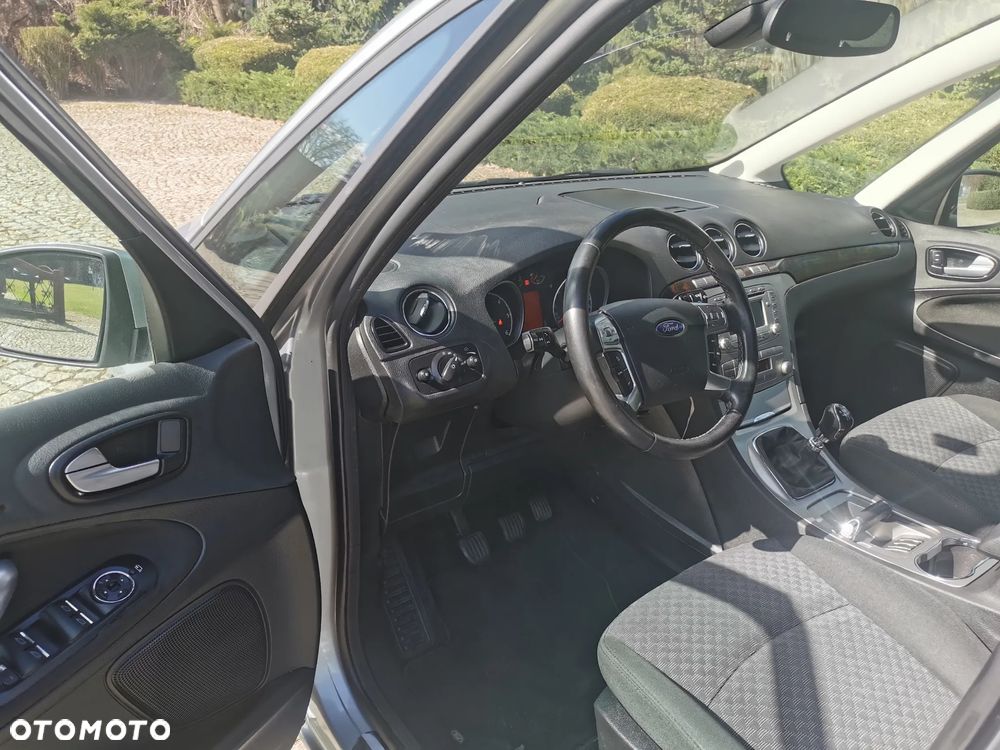 Ford Galaxy 2.0 TDCi Ghia - 7