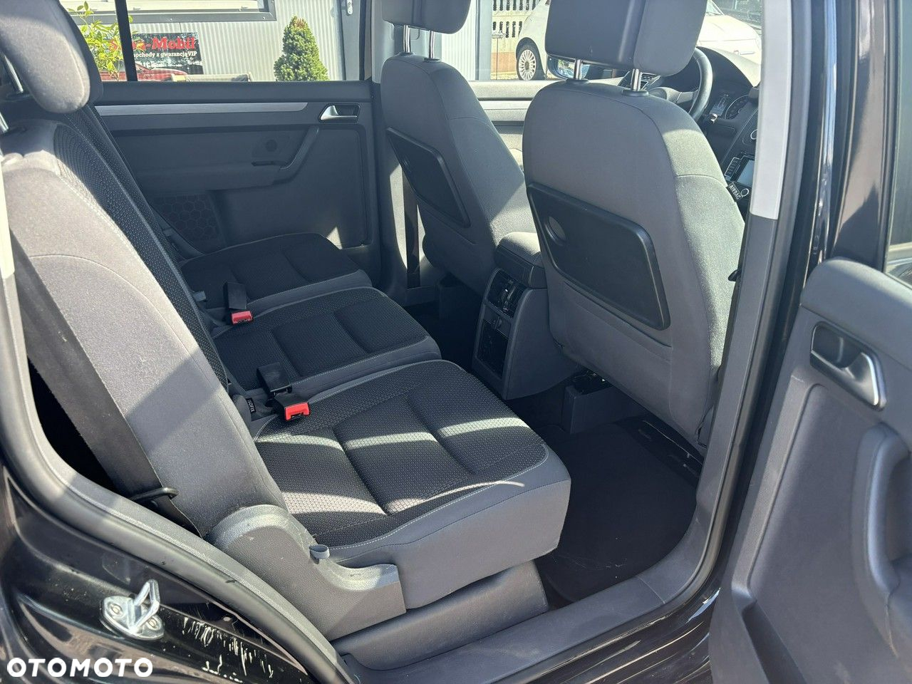 Volkswagen Touran 1.6 TDI DPF BlueMot Comfortline - 11