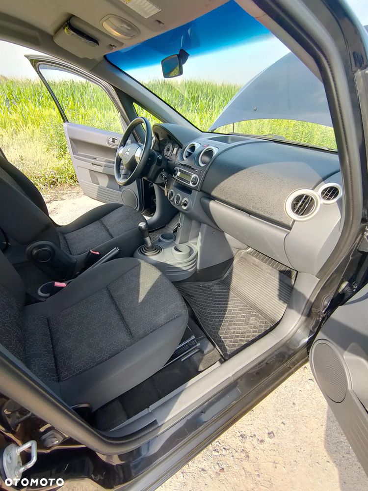 Mitsubishi Colt 1.3 Invite - 11