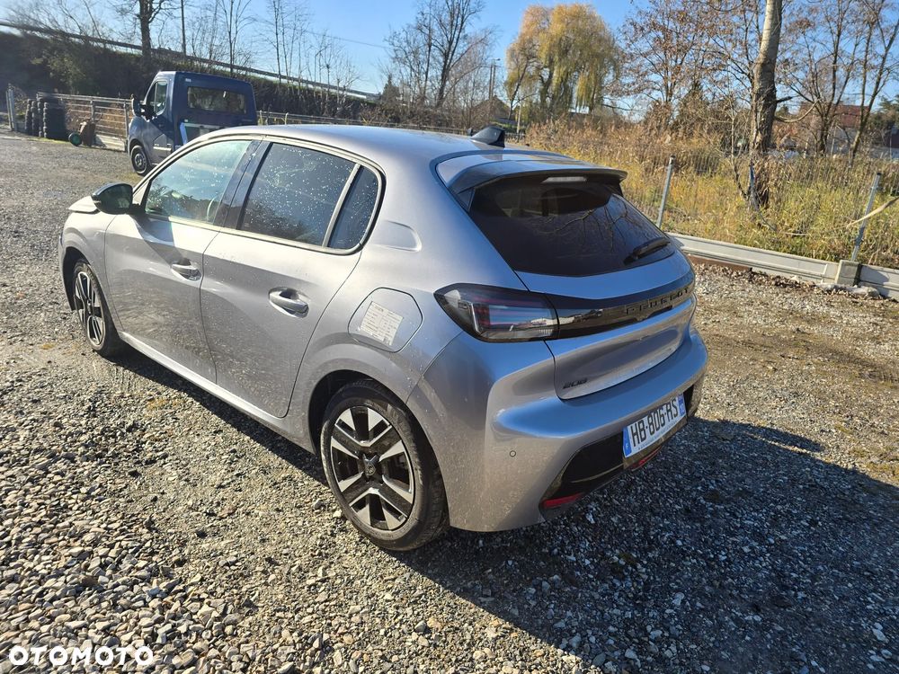 Peugeot 208 PureTech 100 Business - 4