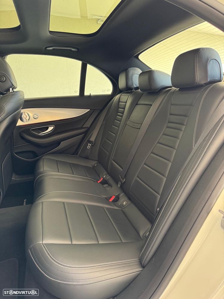 Mercedes-Benz E 300 de 4Matic 9G-TRONIC AMG Line - 18