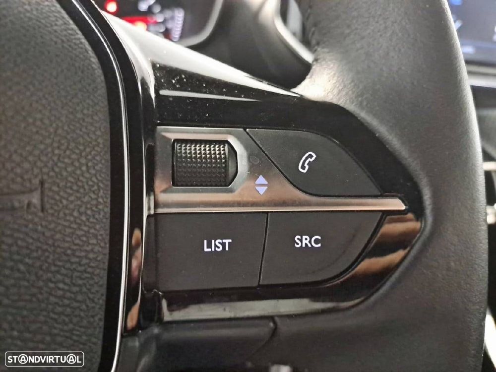 Peugeot 2008 1.2 Style - 17
