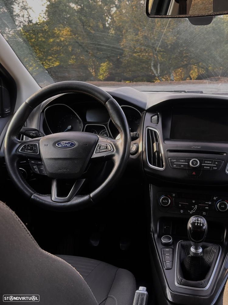 Ford Focus - 11