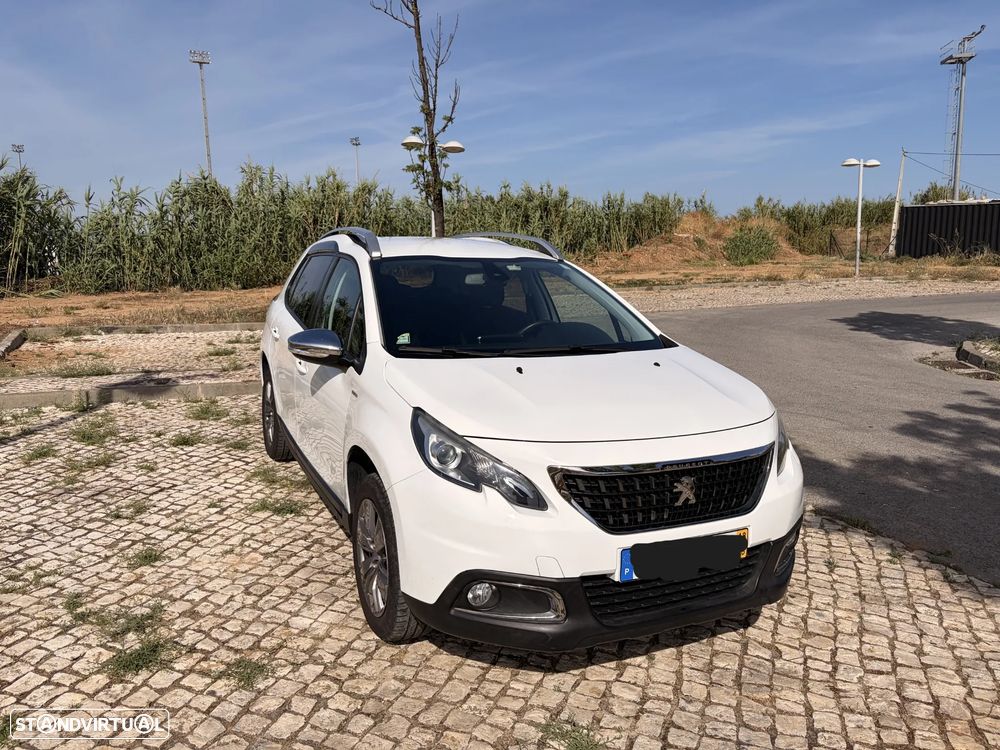 Peugeot 2008 1.2 PureTech Allure - 3