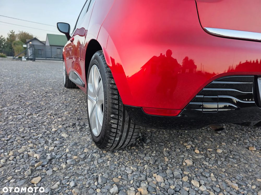 Renault Clio 1.2 16V 75 Life - 26