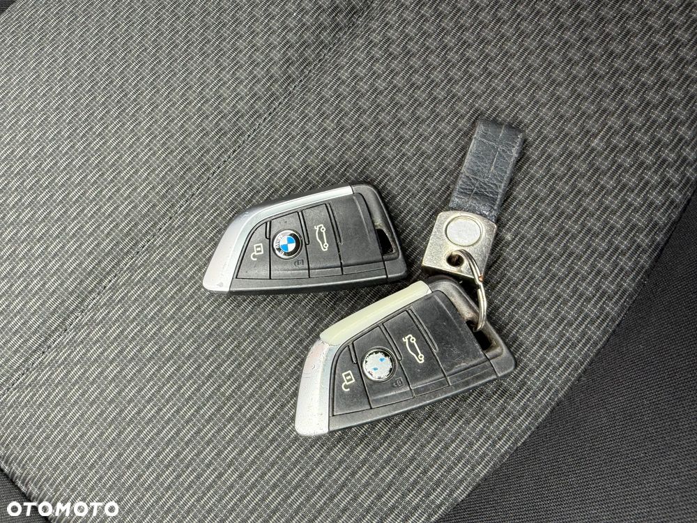 BMW Seria 2 216d - 22