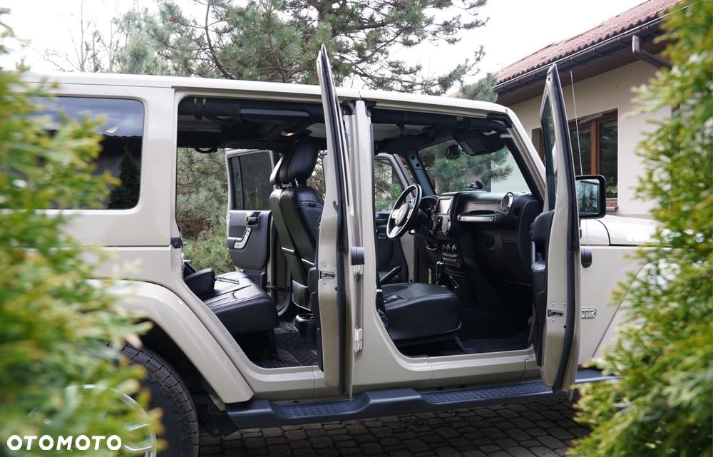 Jeep Wrangler - 13
