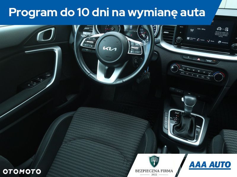 Kia Ceed - 8
