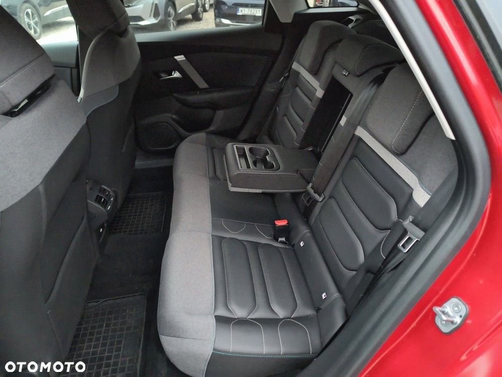 Citroën C4 1.2 PureTech Max S&S EAT8 - 10