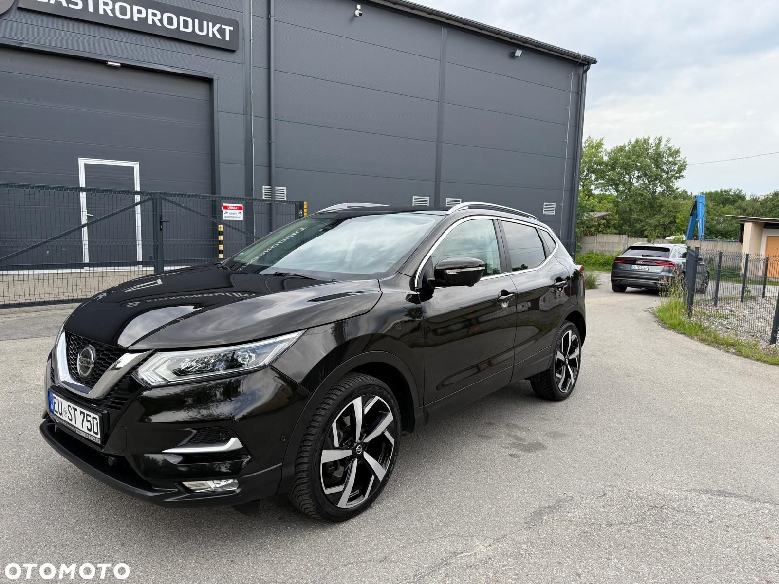 Nissan Qashqai - 1