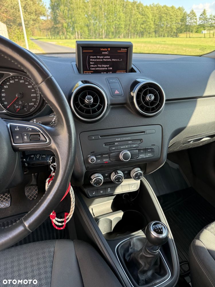 Audi A1 3-drzwiowe 1.6 TDI S line Sportpaket - 4