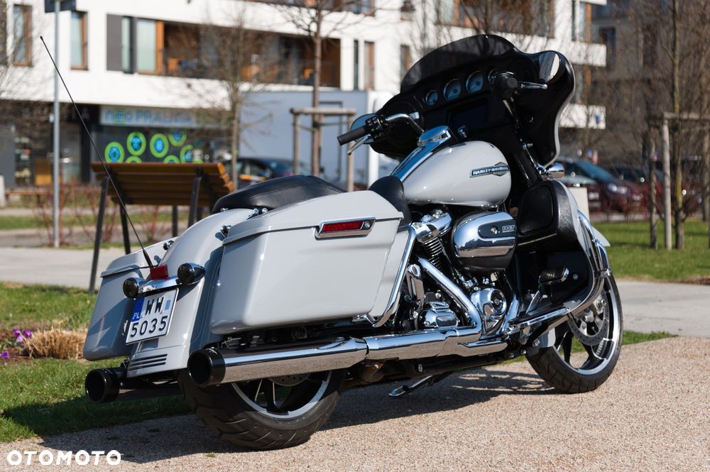 Harley-Davidson Touring Street Glide - 10