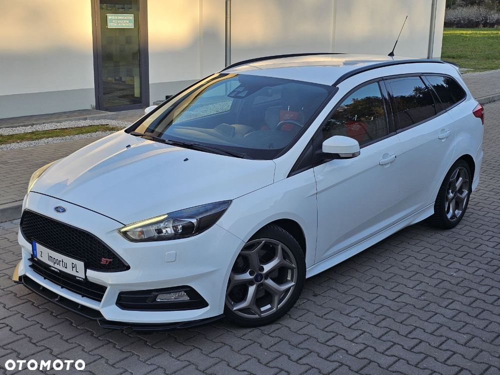 Ford Focus 2.0 EcoBoost ST mit Leder-Sport-Paket - 7