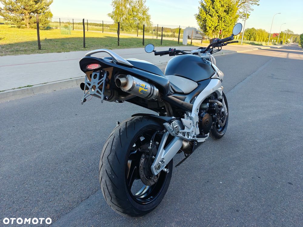 Suzuki GSR - 15