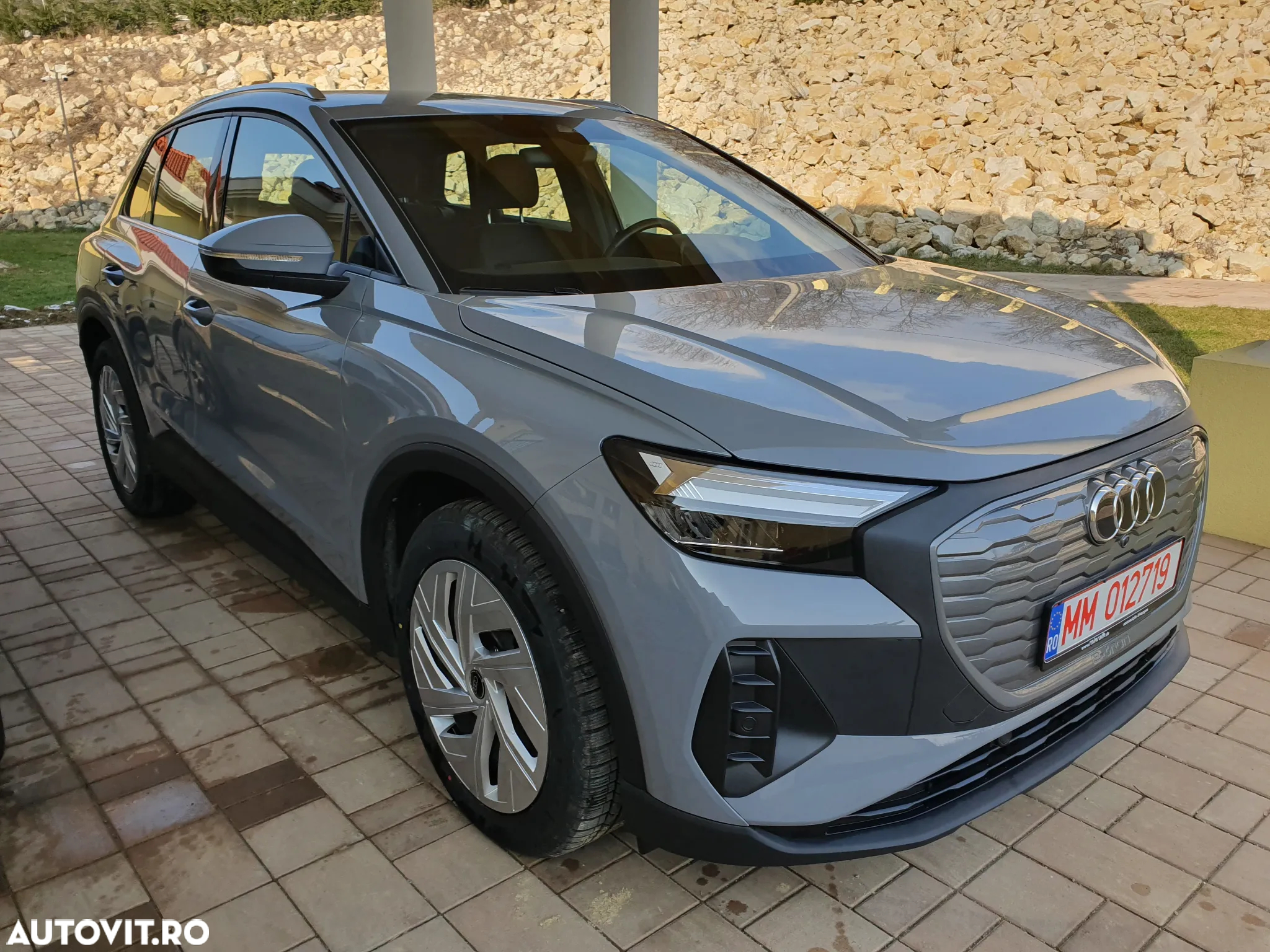 Audi Q4 e-tron 35 - 12