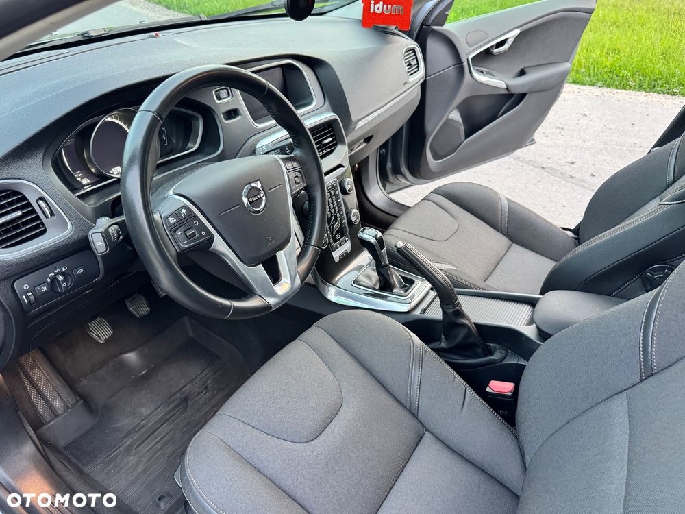 Volvo V40 D3 Momentum - 5