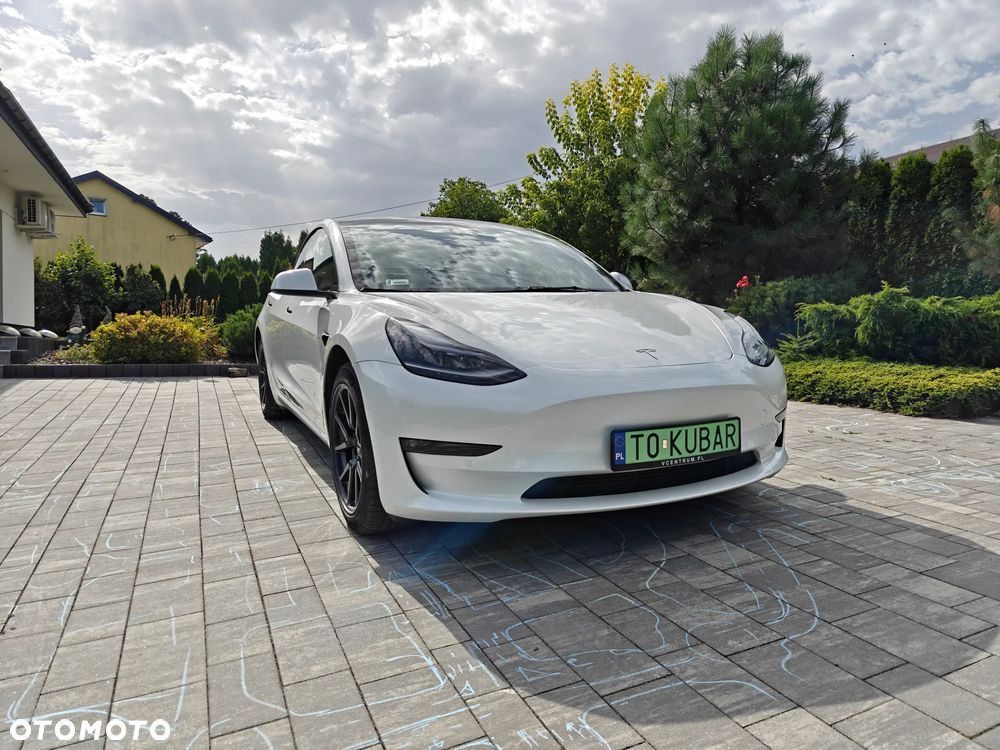 Tesla Model 3 Long Range AWD - 1