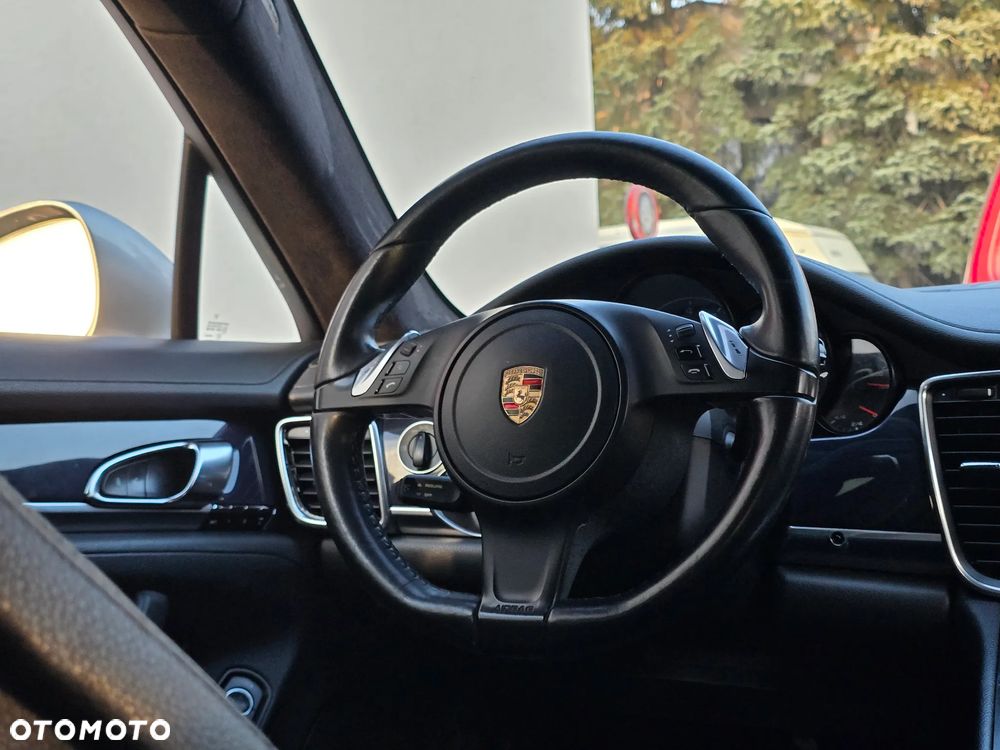 Porsche Panamera 4 PDK Edition - 21