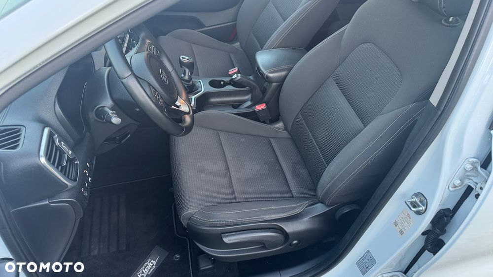 Kia Sportage 1.6 GDI 2WD Attract - 12